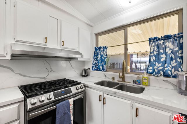 74711 Dillon Road, Desert Hot Springs CA: https://media.crmls.org/mediaz/ed736f92-3798-4755-abf4-25bb908bcf23.jpg