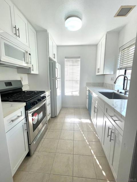 10710 Dabney Dr, San Diego CA: https://media.crmls.org/mediaz/ed7441c0-b627-40d0-9e3e-f3d862a5b580.jpg
