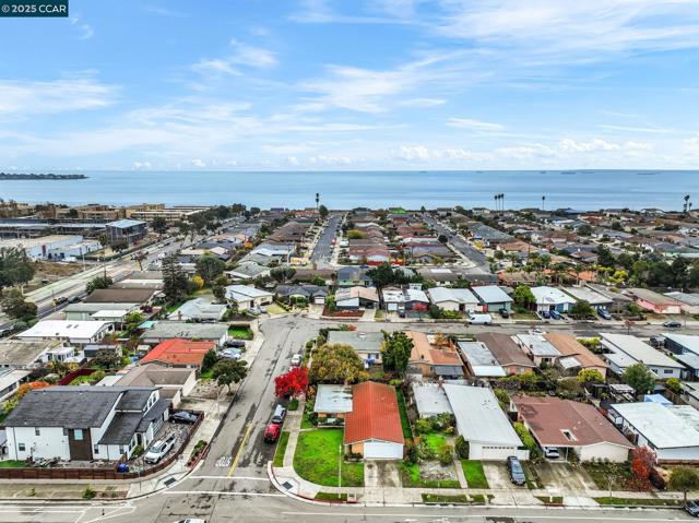 1246 Otis Dr, Alameda CA: https://media.crmls.org/mediaz/ed746a99-3ce6-46a3-894c-5604fd9a0837.jpg