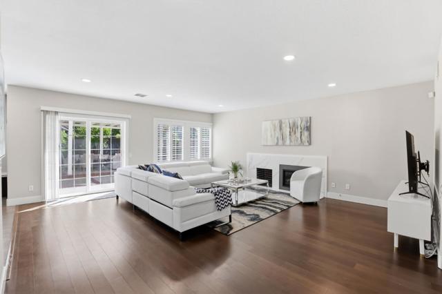4168 Pinot Gris Way, San Jose CA: https://media.crmls.org/mediaz/ed747808-4cce-4318-a11b-0cb748782203.jpg