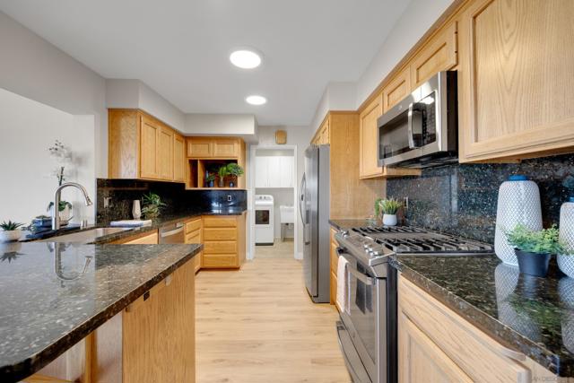 13710 Ahwahnee Way, Poway CA: https://media.crmls.org/mediaz/ed74f61f-4bc4-4d10-aa19-36ee805aa356.jpg