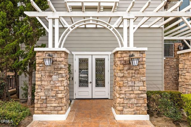 1423 Windshore Way, Oxnard CA: https://media.crmls.org/mediaz/ed751db3-47b8-468b-a0a6-47da55b17213.jpg