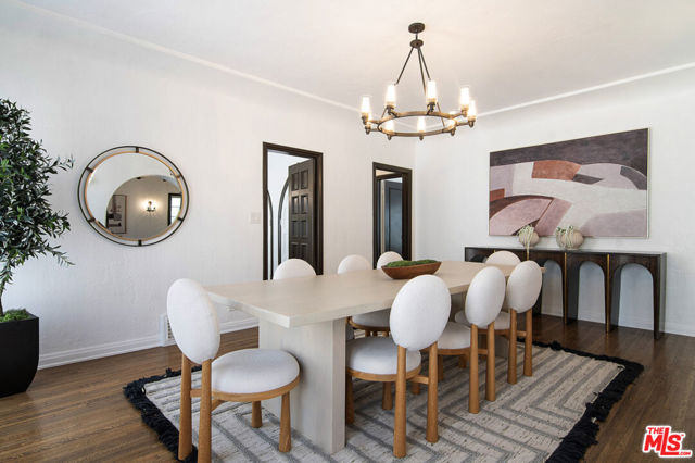 336 N Orange Drive, Los Angeles CA: https://media.crmls.org/mediaz/ed763f09-4d69-47d7-ac1c-f299324a70a5.jpg