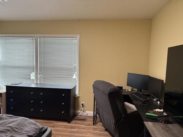 14955 Lark St, San Leandro CA: https://media.crmls.org/mediaz/ed7655fc-b2c6-4c19-a7f5-239e1c14d182.jpg