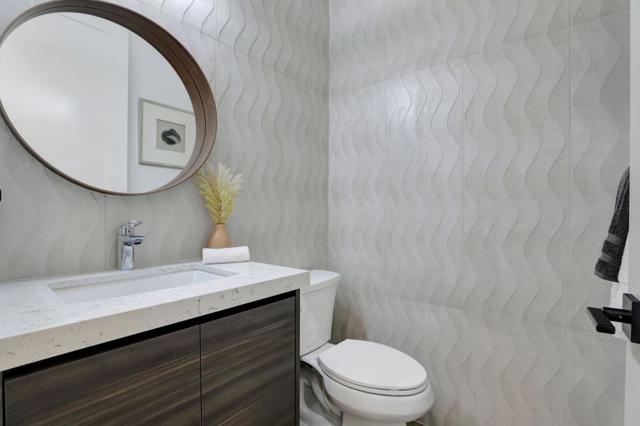546 9th Avenue, Menlo Park CA: https://media.crmls.org/mediaz/ed769295-79dc-47c9-b58b-aa1c987a5e7f.jpg