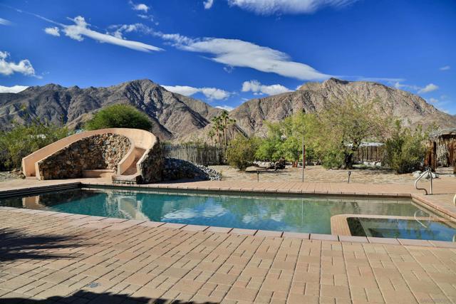 187 Verbena Dr, Borrego Springs CA: https://media.crmls.org/mediaz/ed76a7cb-86b8-41c9-9e9d-4ae8b5c4f71b.jpg