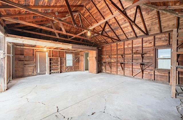 4705 Crystal Street, Capitola CA: https://media.crmls.org/mediaz/ed7731e2-fc39-4763-8476-3a1435aba320.jpg