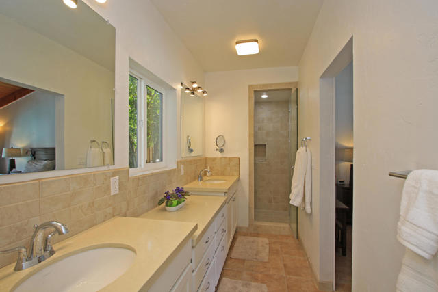73117 Haystack Road, Palm Desert CA: https://media.crmls.org/mediaz/ed776520-925f-423a-ae93-9eedcc053719.jpg