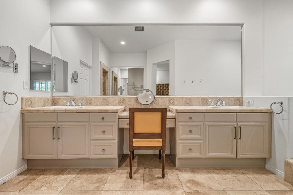 MLS #219138503DA image #29