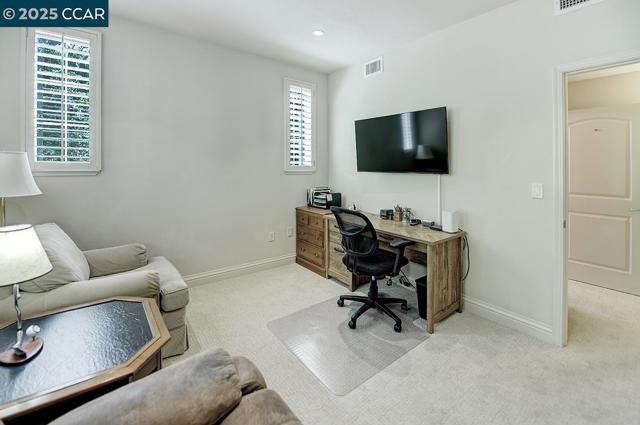 5920 Horsemans Canyon Dr, Walnut Creek CA: https://media.crmls.org/mediaz/ed77d835-ef87-4b22-a339-eac1ecb61273.jpg