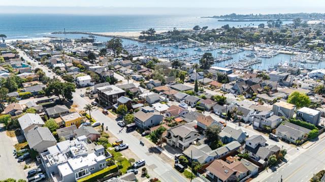 461 6th Avenue, Santa Cruz CA: https://media.crmls.org/mediaz/ed77ef4b-31db-4c8b-93d1-c9da8e52a4aa.jpg