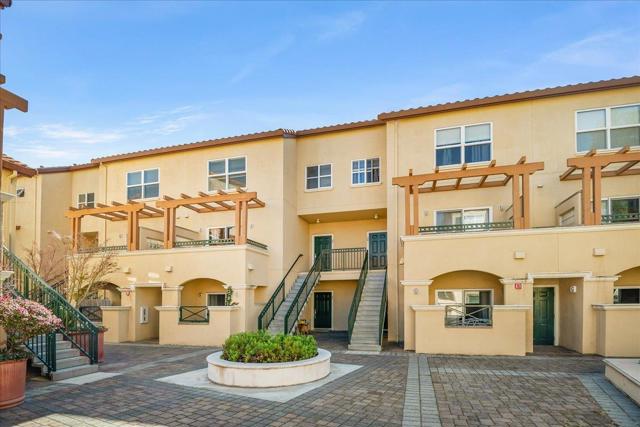 108 Bryant Street, Mountain View CA: https://media.crmls.org/mediaz/ed7803b6-ee05-4b90-8c53-b0df735c3c2c.jpg