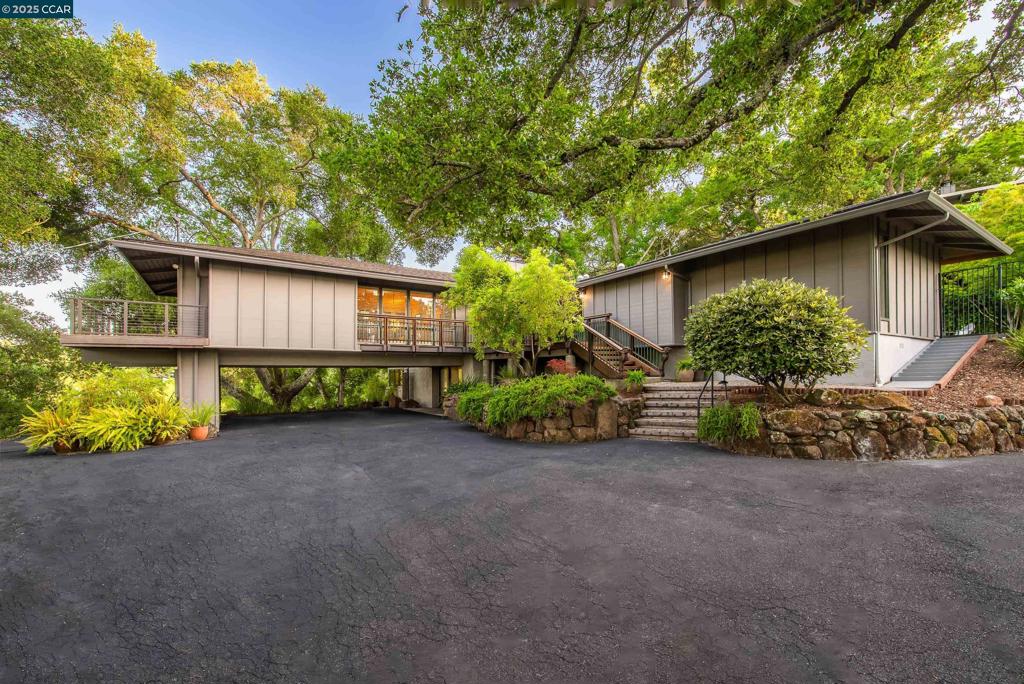 71 Silverwood Dr