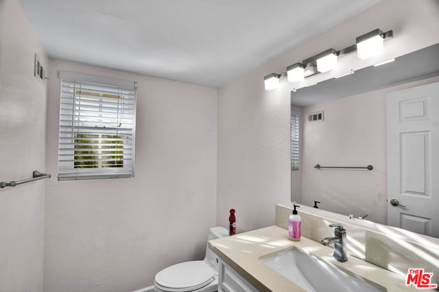 11158 Newcastle Avenue, Granada Hills CA: https://media.crmls.org/mediaz/ed792b6c-e613-4faf-8aa4-fb267ba6e02d.jpg