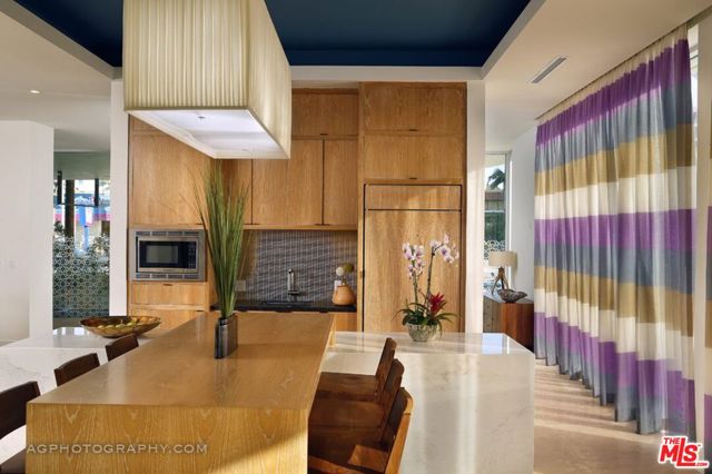 1168 S Barrington Avenue, Los Angeles CA: https://media.crmls.org/mediaz/ed798bb8-4b28-42a0-8b1b-8f12fd361bc1.jpg
