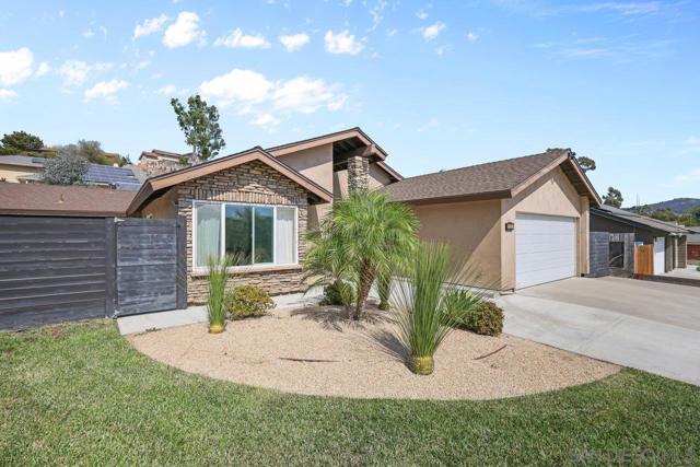 9335 Telkaif St, Lakeside CA: https://media.crmls.org/mediaz/ed799fea-1772-4e40-bedc-1c97fce655af.jpg