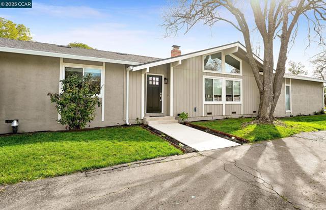 1933 Oak Park Blvd, Pleasant Hill CA: https://media.crmls.org/mediaz/ed7b72be-97f1-4e81-9f45-dac7c7cbbbbd.jpg