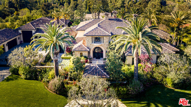 427 La Marina Drive, Camarillo CA: https://media.crmls.org/mediaz/ed7b9afc-beea-4529-9056-27aee8930b5a.jpg