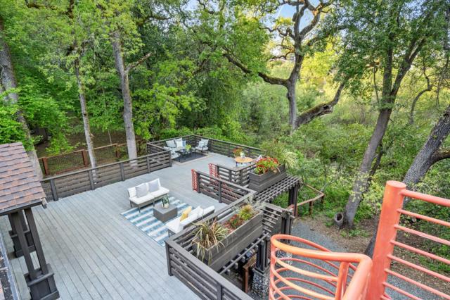 176 Los Trancos Circle, Portola Valley CA: https://media.crmls.org/mediaz/ed7d05a3-16e1-4826-8337-9e0c0338a2ea.jpg
