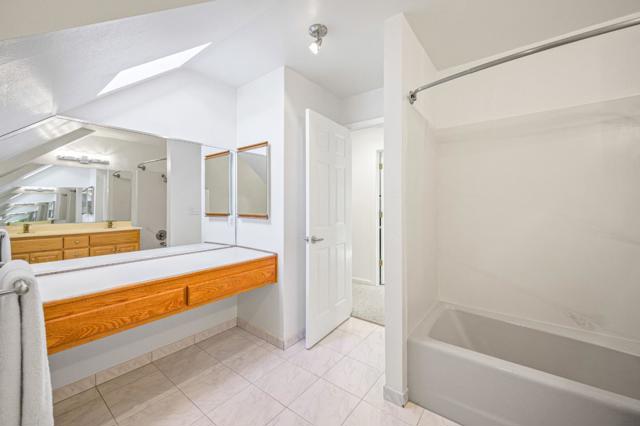 3265 Greenhills Drive, Lafayette CA: https://media.crmls.org/mediaz/ed7d137f-02e5-4d5f-b569-f8a4f7feca50.jpg