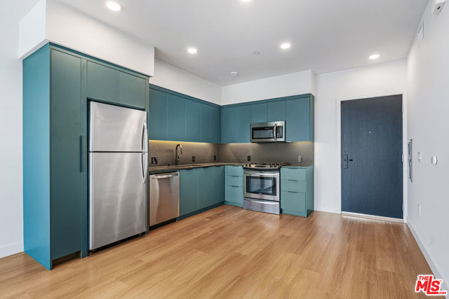 10601 Washington Boulevard, Culver City CA: https://media.crmls.org/mediaz/ed7d8843-df9d-40cb-a4a6-1177a9b5d4af.jpg