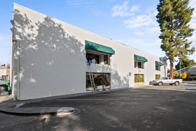 Image 2 of 33 For 558560 Waverley Street