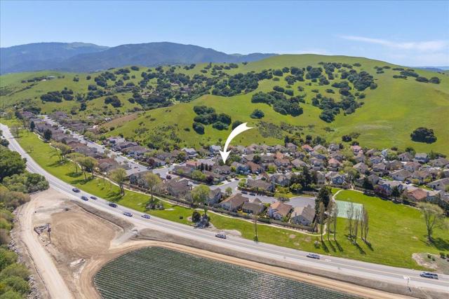 17666 Winding Creek Road, Salinas CA: https://media.crmls.org/mediaz/ed7d8b53-0c4d-4d31-8ae0-88df76b80a4c.jpg