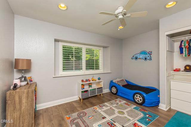 1091 Bradford Avenue, Camarillo CA: https://media.crmls.org/mediaz/ed7df7a2-4d27-4199-88ca-5c504fcc422f.jpg
