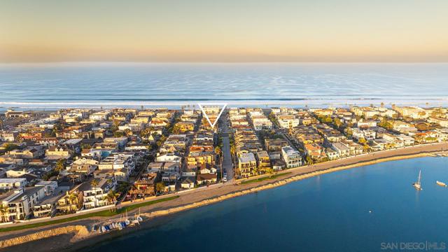 807 Santa Barbara Pl, San Diego CA: https://media.crmls.org/mediaz/ed7e5b39-72e1-426e-bf1f-5863270f41f7.jpg