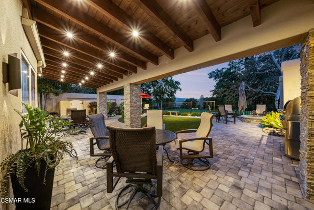1635 Ryder Cup Drive, Westlake Village CA: https://media.crmls.org/mediaz/ed7f1c6b-f3a9-4ead-93c4-74872fb4a13d.jpg
