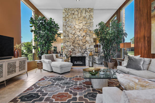 45550 Navajo Road, Indian Wells CA: https://media.crmls.org/mediaz/ed81639f-f654-427d-9653-15f5afa68bc4.jpg
