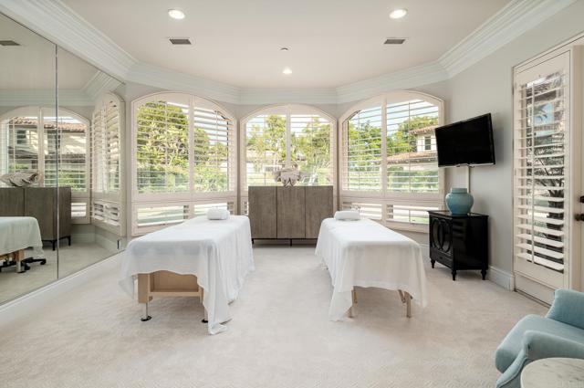 Detail Gallery Image 36 of 58 For 6868 Spyglass Lane, Rancho Santa Fe,  CA 92067 - 7 Beds | 7/2 Baths
