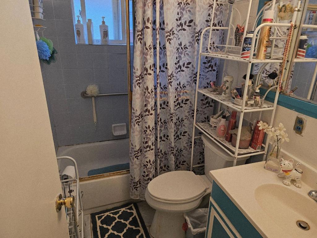 https://media.crmls.org/mediaz/ed81b024-3682-4aaa-8073-1aff1074bdc8.jpg?preset=X-Large