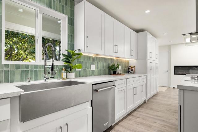 518 King Street, Santa Cruz CA: https://media.crmls.org/mediaz/ed81bfea-cef0-4a3d-9cb5-ece5c278fed8.jpg