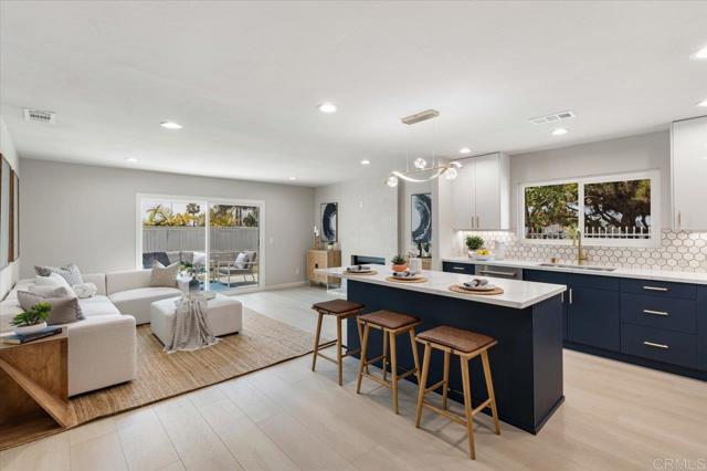 7911 Terraza Disoma, Carlsbad CA: https://media.crmls.org/mediaz/ed81c025-ef00-4be3-9835-5c8aa86cbe01.jpg