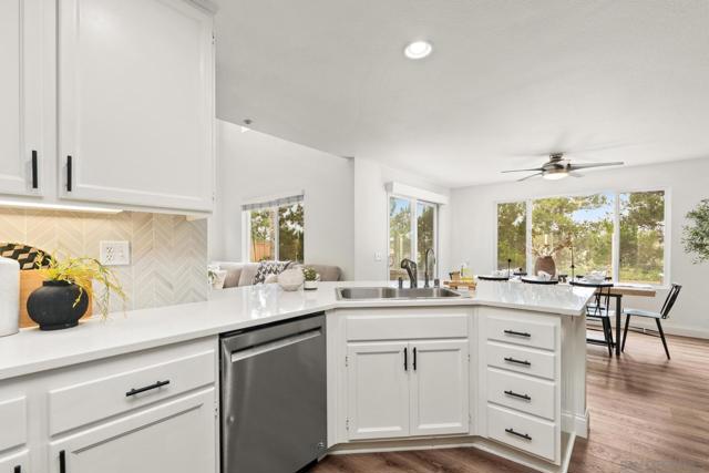 1625 Magnolia Circle, Vista CA: https://media.crmls.org/mediaz/ed8290f0-f9d3-44ae-9a15-f73d7611bd7c.jpg