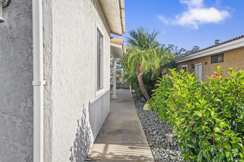 2010 San Marcos Blvd - photo 15