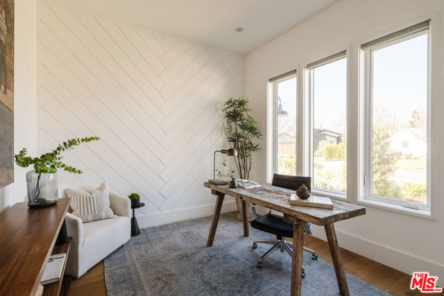 5328 Allott Avenue, Sherman Oaks CA: https://media.crmls.org/mediaz/ed8310ed-a460-41a9-b92b-93778d447b90.jpg