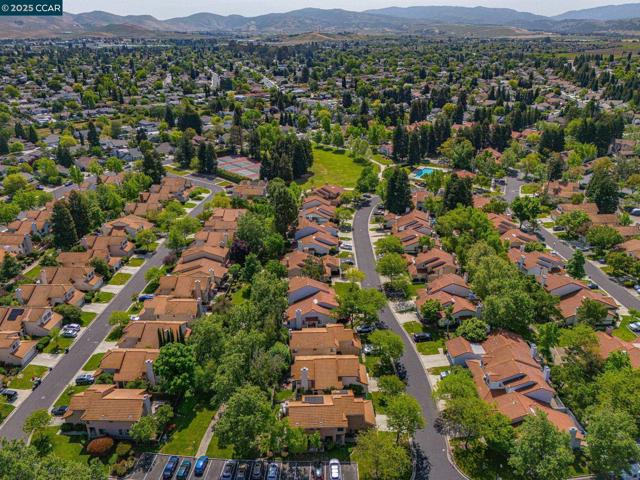 318 Marie Cmn, Livermore CA: https://media.crmls.org/mediaz/ed834664-7809-420a-8cce-0ceb010b2469.jpg