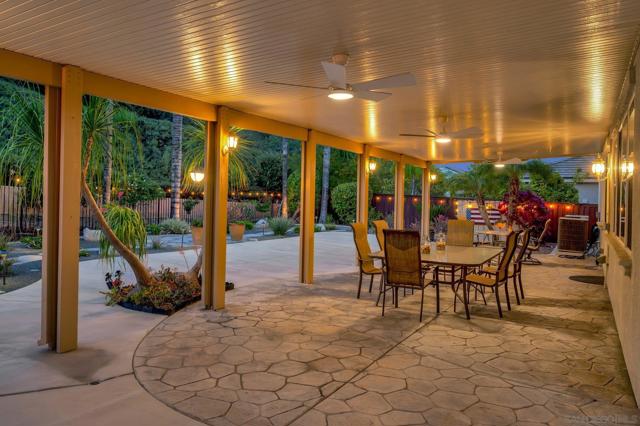 23860 Hollingsworth Dr, Murrieta CA: https://media.crmls.org/mediaz/ed83c91f-3933-4298-9752-097c77f2b065.jpg