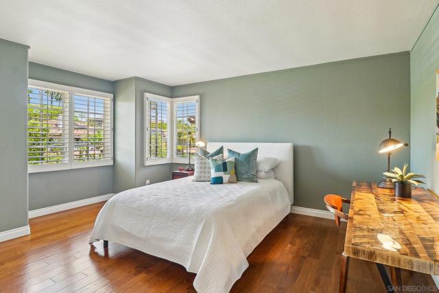 4961 Concannon Ct, San Diego CA: https://media.crmls.org/mediaz/ed843773-808f-4faf-8d5e-158e7af9774d.jpg