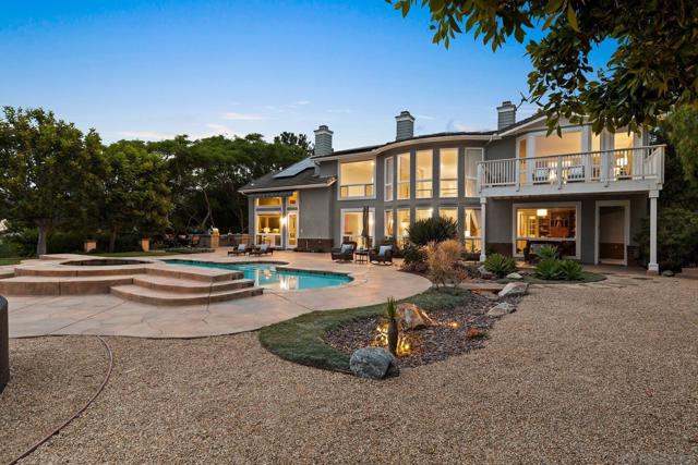 521 Latigo Row, Encinitas CA: https://media.crmls.org/mediaz/ed8438c6-4fee-43d0-b4e6-f6d1014957f6.jpg