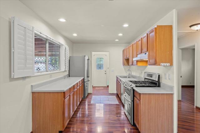 3552 E Hills Drive, San Jose CA: https://media.crmls.org/mediaz/ed847a86-8e53-4408-9654-137410519769.jpg