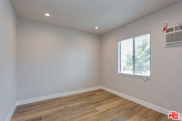 2845 S REDONDO, Los Angeles CA: https://media.crmls.org/mediaz/ed84dcca-5312-414f-8550-2d9603641fb8.jpg
