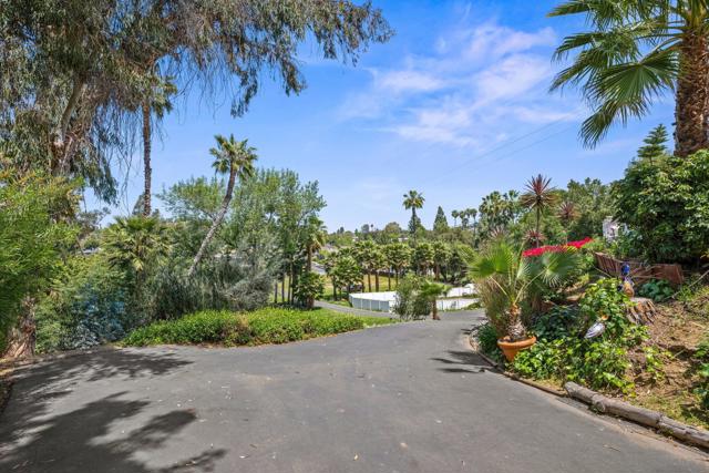 11461 Fuerte Farms Rd, El Cajon CA: https://media.crmls.org/mediaz/ed851b54-4228-408e-89b8-2cab2d7c36e5.jpg