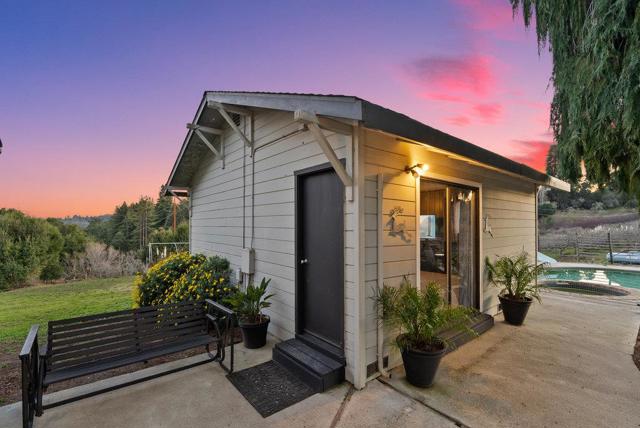 500 Valencia School Road, Aptos CA: https://media.crmls.org/mediaz/ed85c313-2fc5-4856-9d99-b60bb89f77dd.jpg