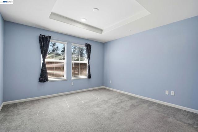 Image 20 of 47 For 102 Fanuncio Ln