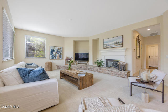 181 Dusty Rose Court, Simi Valley CA: https://media.crmls.org/mediaz/ed87cebb-3284-4655-804d-bbde7b25948a.jpg