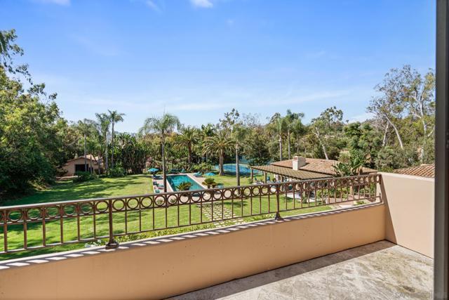 16356 Rambla De Las Flores, Rancho Santa Fe CA: https://media.crmls.org/mediaz/ed88506d-cd3c-4aaf-b478-b45586d90fca.jpg