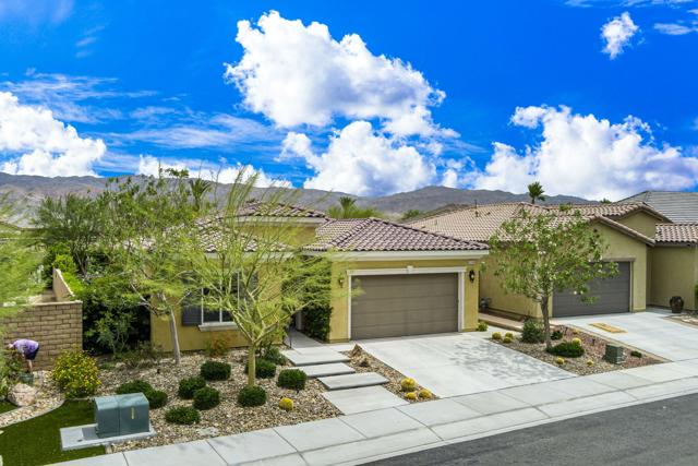 85568 Brovello Drive, Indio CA: https://media.crmls.org/mediaz/ed88871f-11e1-486f-8159-7e79b04d86eb.jpg